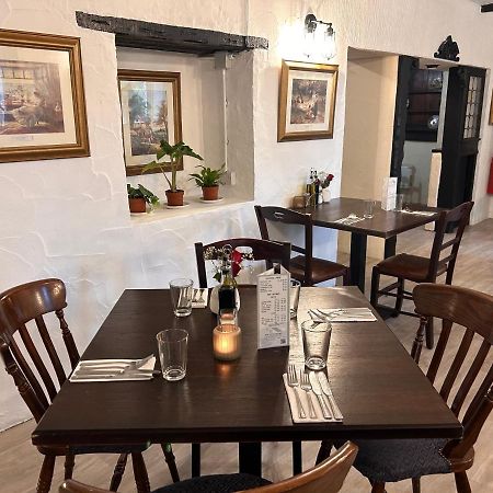 The Cottage Inn Llandeilo Bagian luar foto