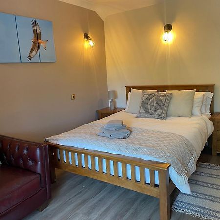 The Cottage Inn Llandeilo Bagian luar foto
