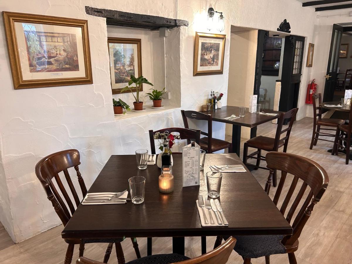 The Cottage Inn Llandeilo Bagian luar foto