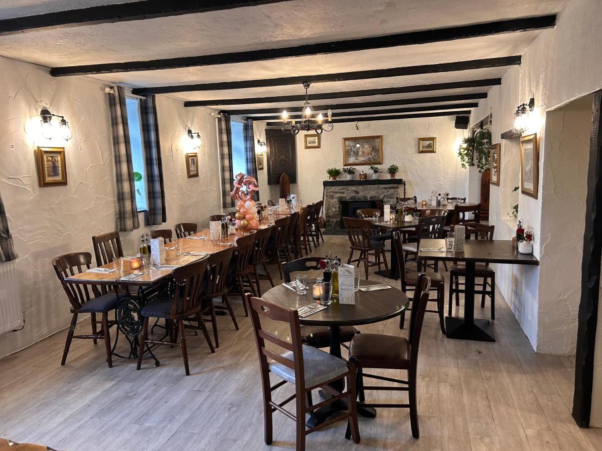 The Cottage Inn Llandeilo Bagian luar foto