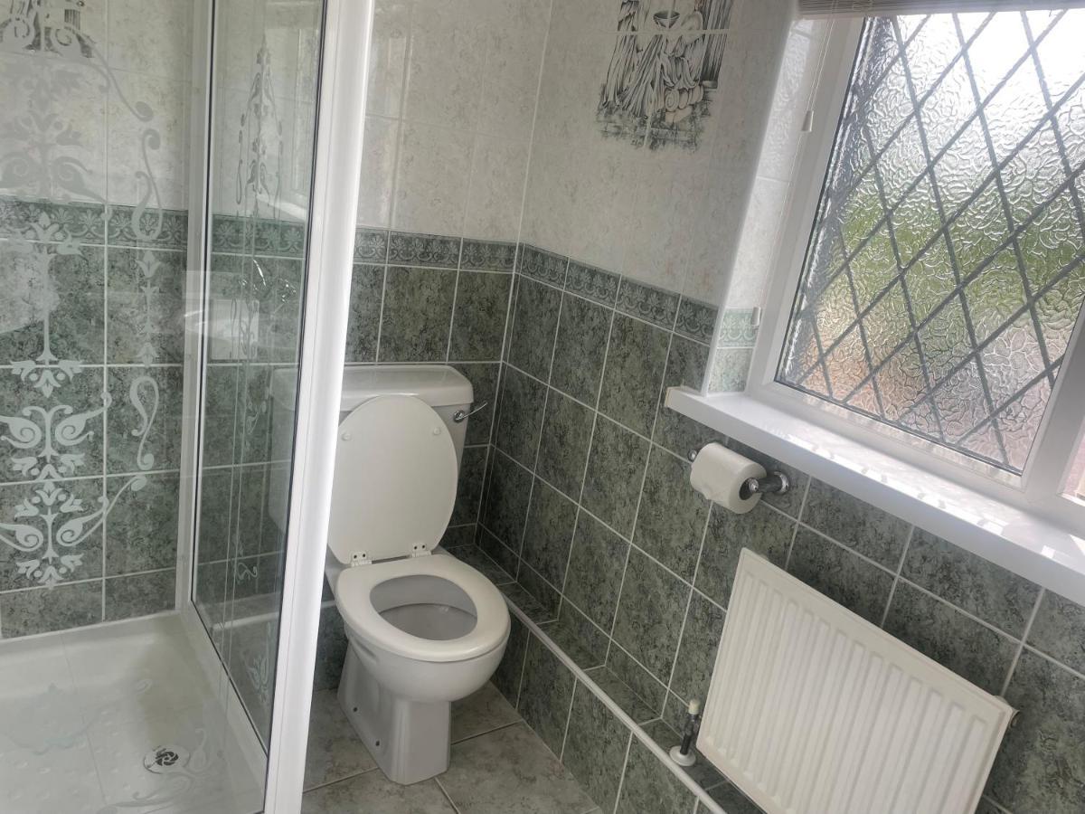 The Cottage Inn Llandeilo Bagian luar foto