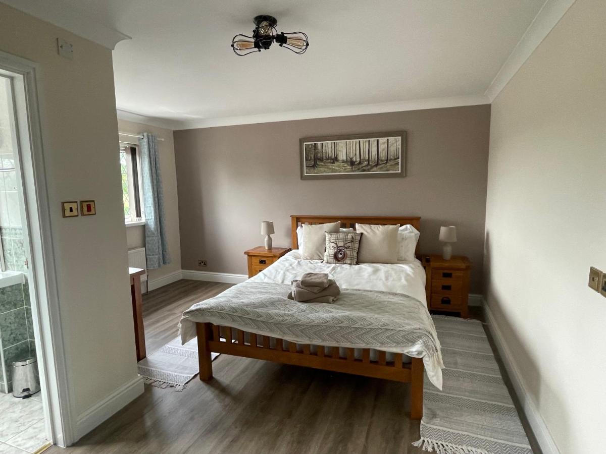 The Cottage Inn Llandeilo Bagian luar foto